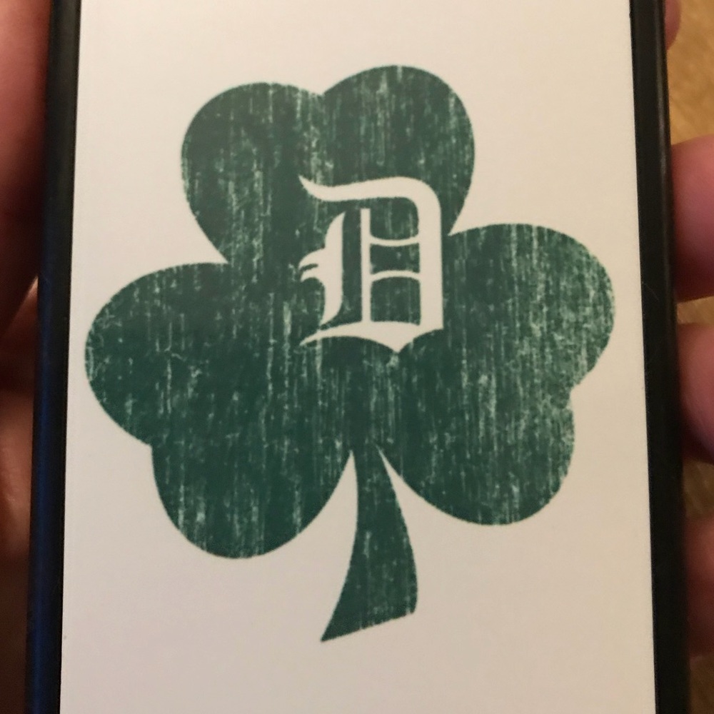 ☘️MICHIGAN☘️ iPhone 5c shamrock phone case